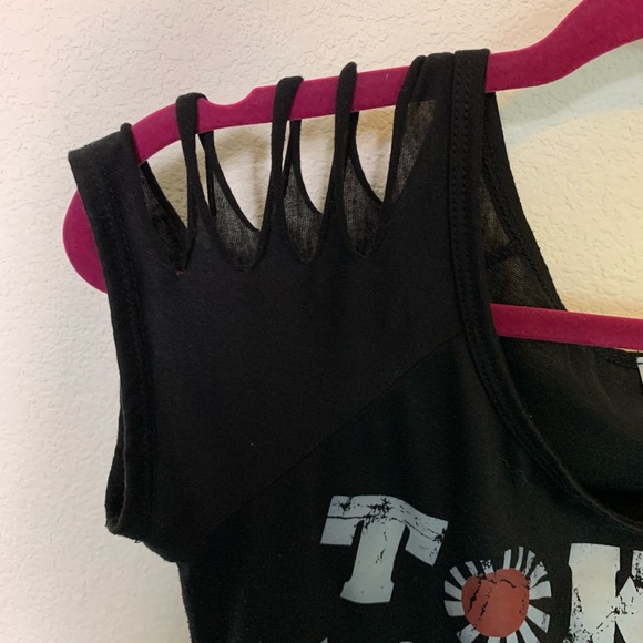 Tokyo,London,Paris,NewYork, Los Angeles cutout tee - Picture 6 of 7